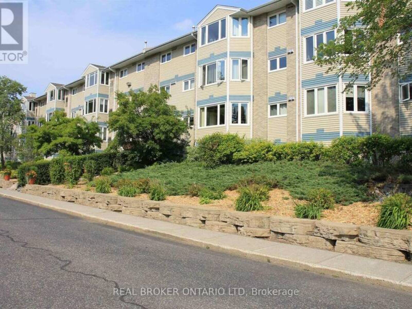 320 - 500 TOLEDO STREET, Thunder Bay, Ontario P7A 8A8