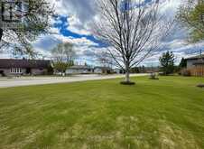 16 TERRACE HEIGHTS DRIVE | Terrace Bay Ontario | Slide Image Three