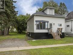 238 Angus ST Thunder Bay Ontario, P7A 2Y4