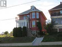 4 Crown ST | Thunder Bay Ontario | Slide Image One