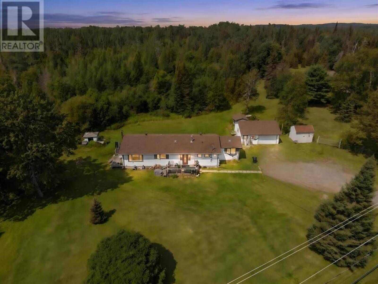 6365 Mapleward RD, Thunder Bay, Ontario P7G 2K1