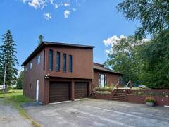 109-111 Hillcrest RD Greenstone Ontario, P0T 2A0
