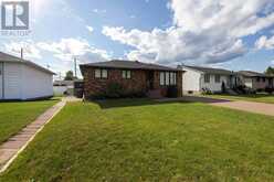 935 Crawford PL | Thunder Bay Ontario | Slide Image Two