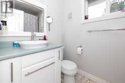 637 Redwood AVE W | Thunder Bay Ontario | Slide Image Twelve