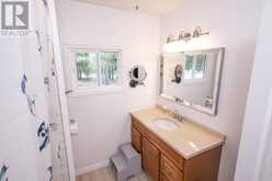 391 Fraser RD | Thunder Bay Ontario | Slide Image Thirty-two