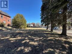 372 PT Red River RD Thunder Bay Ontario, P7B 1B2