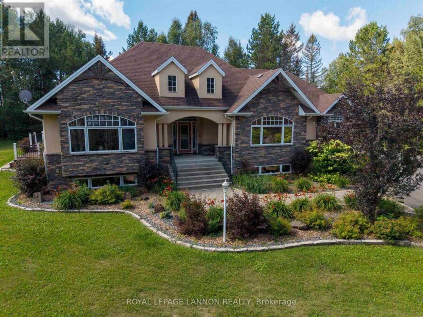 791 HILLDALE ROAD, Thunder Bay, Ontario P7G 1Z9