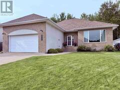 1708 Lyndy PL Fort Frances Ontario, P9A 3V4