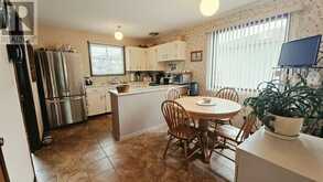 476 Parkwood ST | Thunder Bay Ontario | Slide Image Four