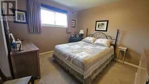 476 Parkwood ST | Thunder Bay Ontario | Slide Image Six