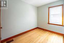 637 Hyde Park AVE | Thunder Bay Ontario | Slide Image Thirteen