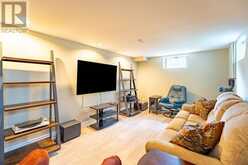 637 Hyde Park AVE | Thunder Bay Ontario | Slide Image Sixteen