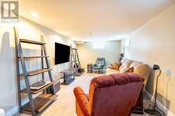 637 Hyde Park AVE | Thunder Bay Ontario | Slide Image Seventeen