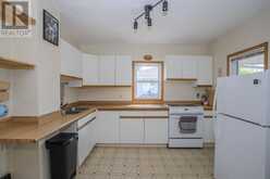 319 Lillian ST | Thunder Bay Ontario | Slide Image Eleven