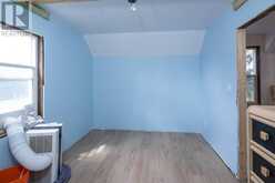 73 EMPRESS AVE N | Thunder Bay Ontario | Slide Image Thirty-one