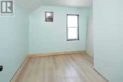 73 EMPRESS AVE N | Thunder Bay Ontario | Slide Image Thirty-four