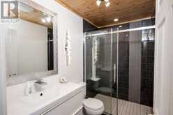 2427 Scott DR | Thunder Bay Ontario | Slide Image Thirty-two
