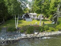 2427 Scott DR Thunder Bay Ontario, P7A 0Y7