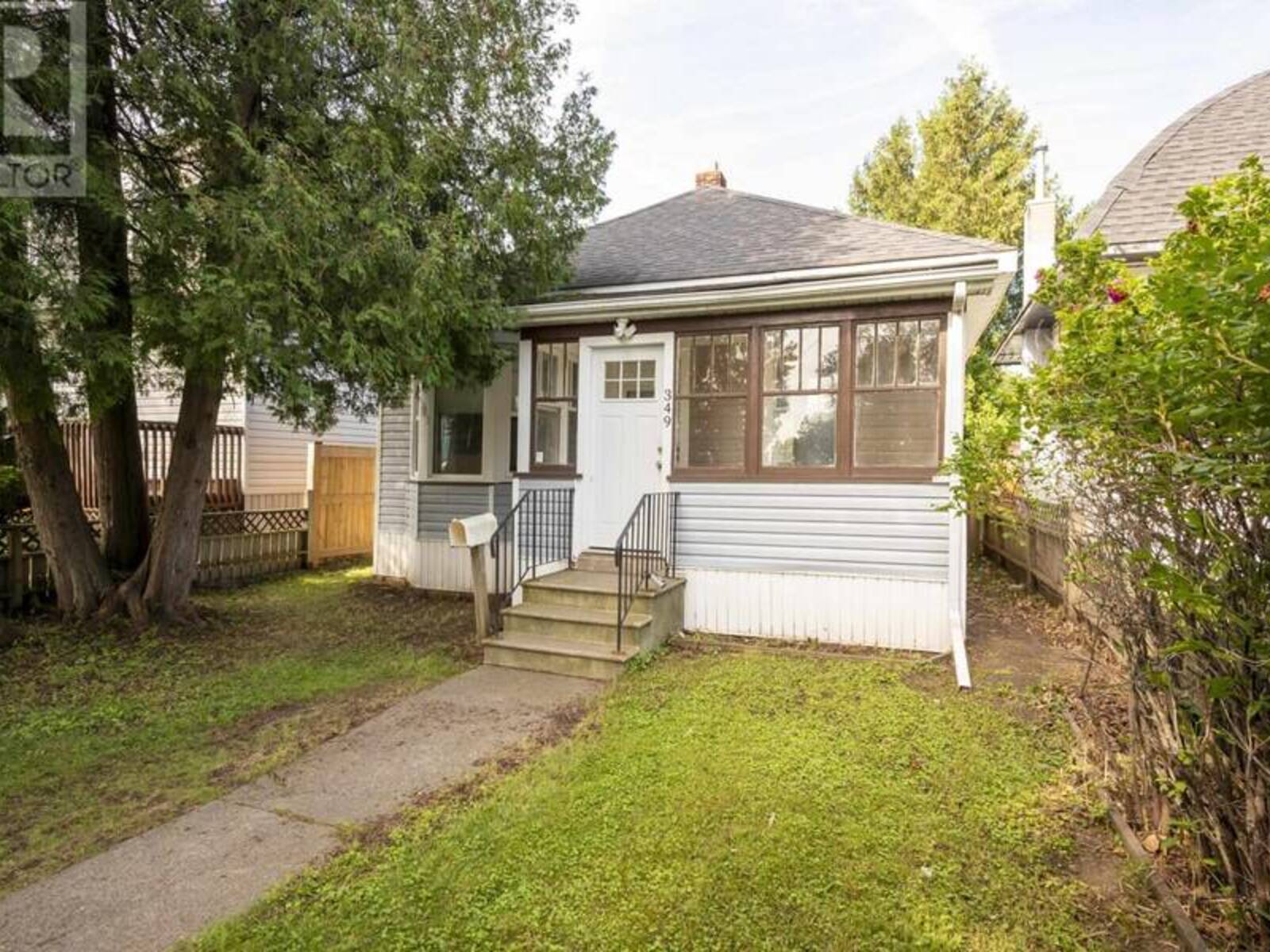 349 Vickers St N, Thunder Bay, Ontario P7C 4B1