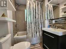 587 Tupper ST | Thunder Bay Ontario | Slide Image Thirteen
