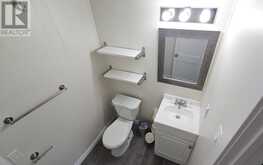 1121 Centre AVE | Thunder Bay Ontario | Slide Image Nineteen