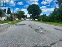 79 BROMPTON ROAD | Thunder Bay Ontario | Slide Image Fifty