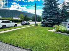 79 BROMPTON ROAD | Thunder Bay Ontario | Slide Image Two