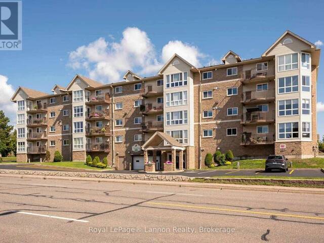 208-620 RED RIVER RD Thunder Bay Ontario, P7B 7C8 - 3 Bedrooms Condo For Sale