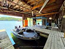 68 WHITEFISH BAY ISLAND | Sioux Narrows-Nestor Falls Ontario | Slide Image Thirty-nine