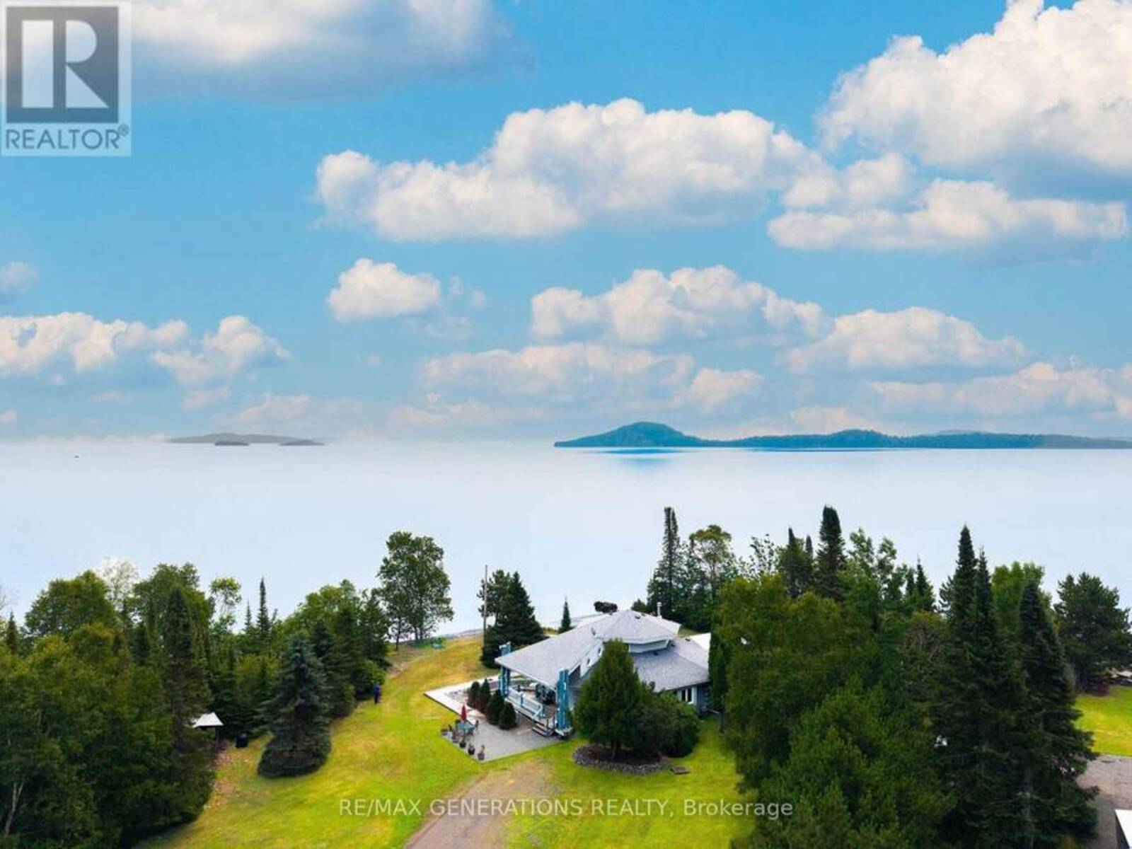 106 ISLAND AVENUE, Thunder Bay, Ontario P7L 0C1
