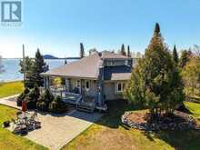 106 Island AVE | Thunder Bay Ontario | Slide Image One