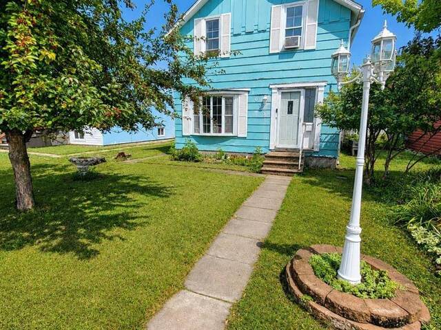 1032 THIRD ST E Fort Frances Ontario, P9A 1S4 - 2 Bedrooms Home For Sale