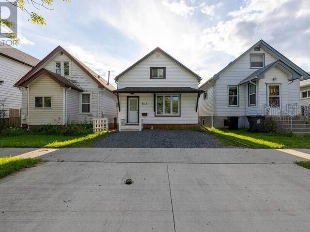 815 Minnesota ST Thunder Bay Ontario, P7C 3L7 - Property For Sale