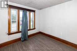 521 VICKERS STREET S | Thunder Bay Ontario | Slide Image Thirteen