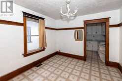 521 VICKERS STREET S | Thunder Bay Ontario | Slide Image Sixteen