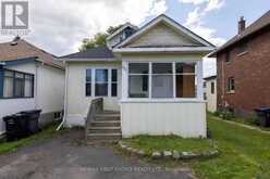 521 VICKERS STREET S | Thunder Bay Ontario | Slide Image Three