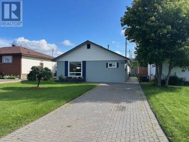 208 Gordon ST Thunder Bay Ontario, P7E 4T3 - Property For Sale