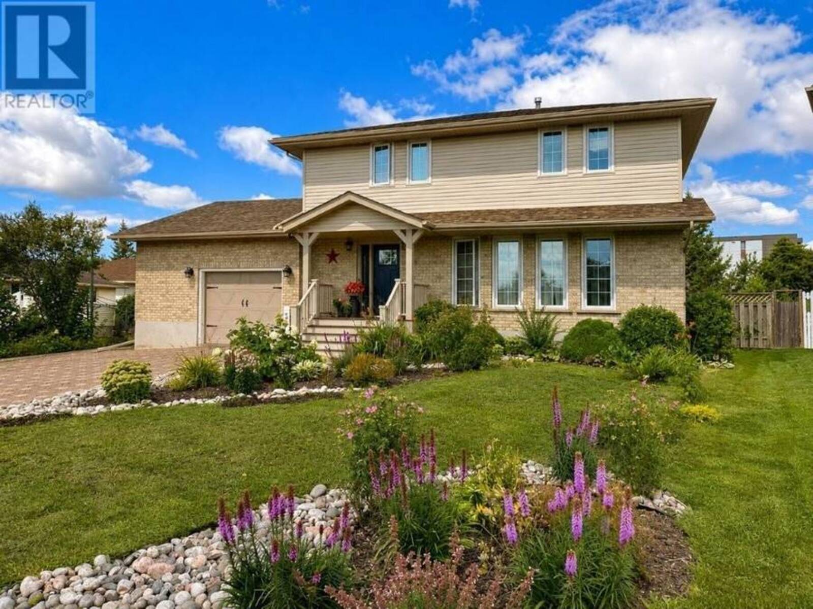 108 Flamingo Drive, Thunder Bay, Ontario P7B 6K1