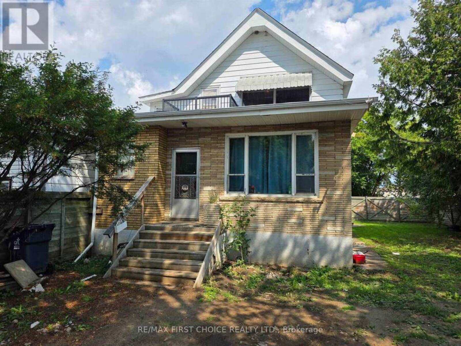 115 CAMERON STREET, Thunder Bay, Ontario P7C 2G7