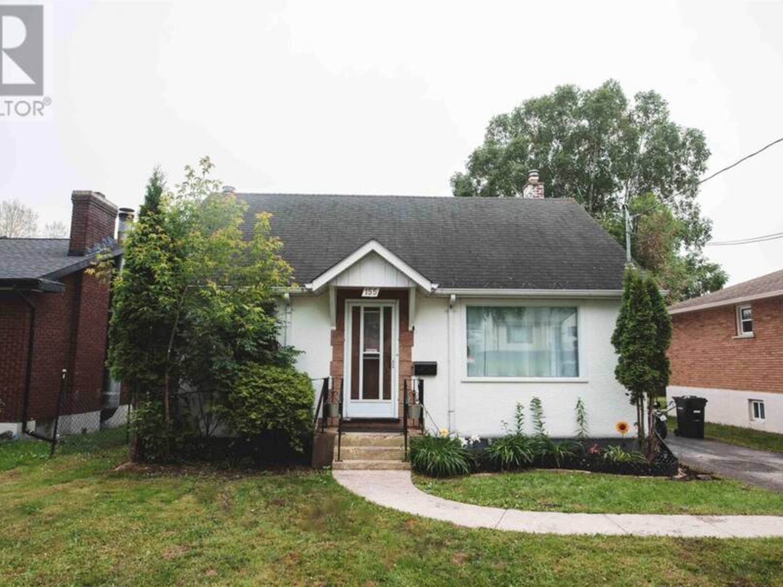 155 Ruttan ST, Thunder Bay, Ontario P7A 5E4