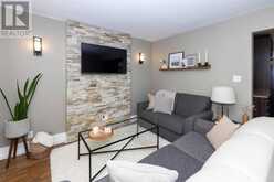 55 Ray BLVD | Thunder Bay Ontario | Slide Image Four