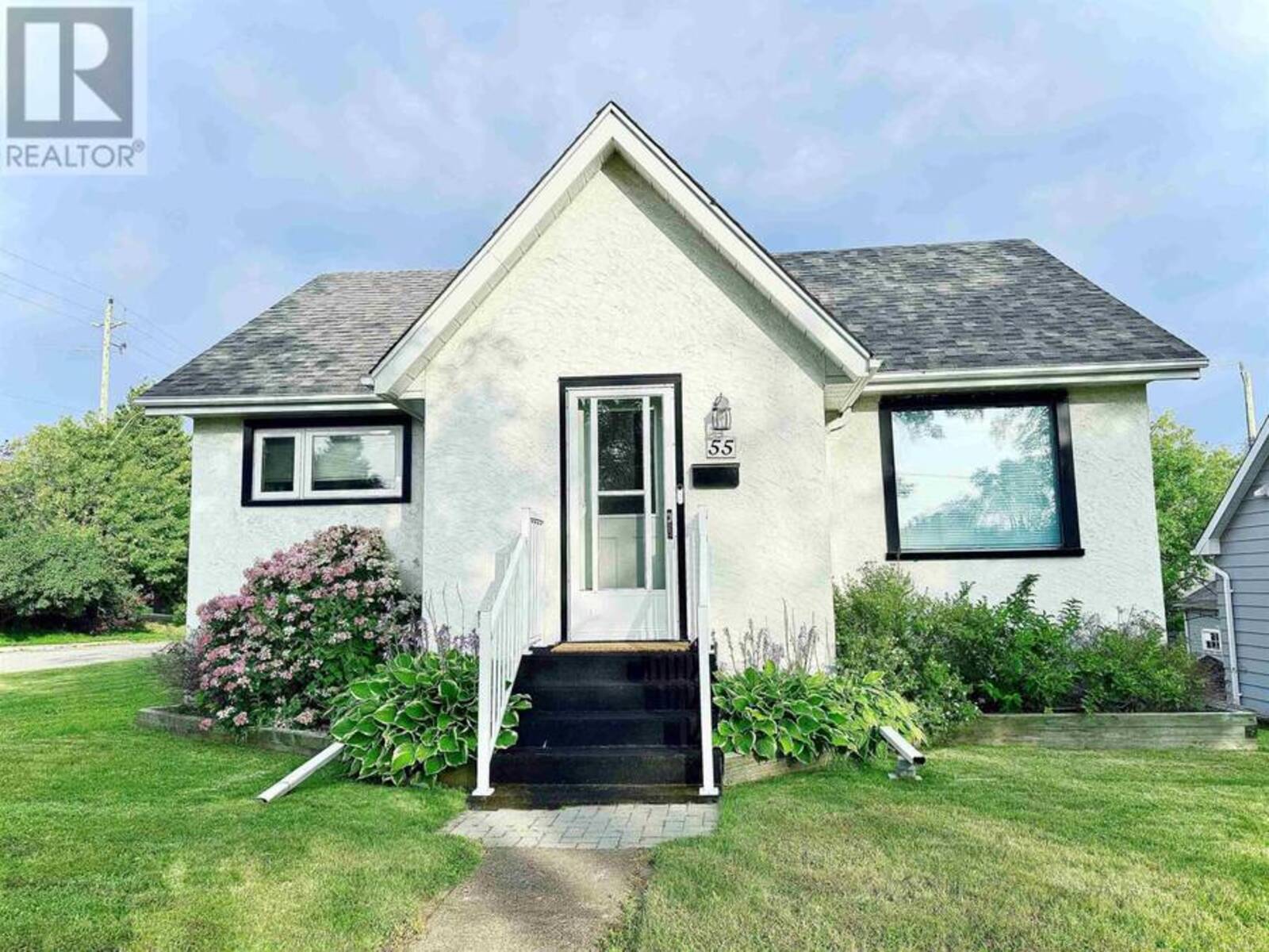 55 Ray BLVD, Thunder Bay, Ontario P7B 4C3