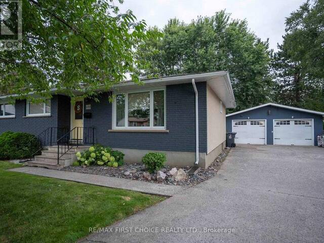 600 ASHDALE PLACE Thunder Bay Ontario, P7E 3M6 - 4 Bedrooms Home For Sale