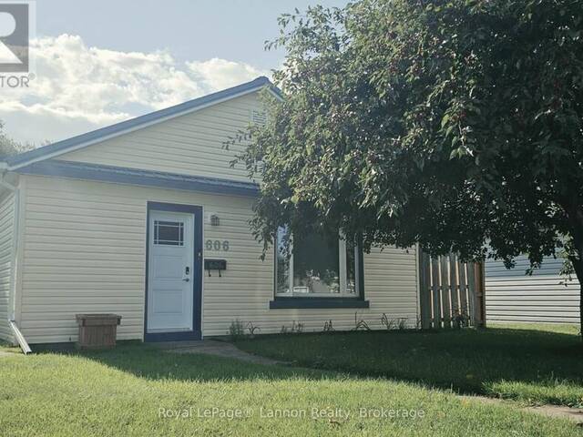 606 KINGSWAY Thunder Bay Ontario, P7E 2B1 - 2 Bedrooms Home For Sale