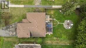 733 Woodcrest RD | Thunder Bay Ontario | Slide Image Three