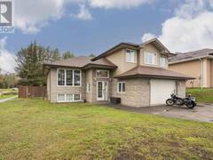 733 Woodcrest RD Thunder Bay Ontario, P7G 1J2