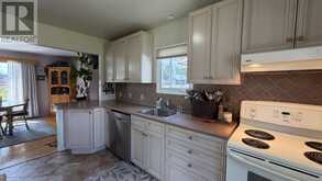 27 SUPERIOR AVE | Terrace Bay Ontario | Slide Image Nine