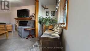 27 SUPERIOR AVENUE | Terrace Bay Ontario | Slide Image Two