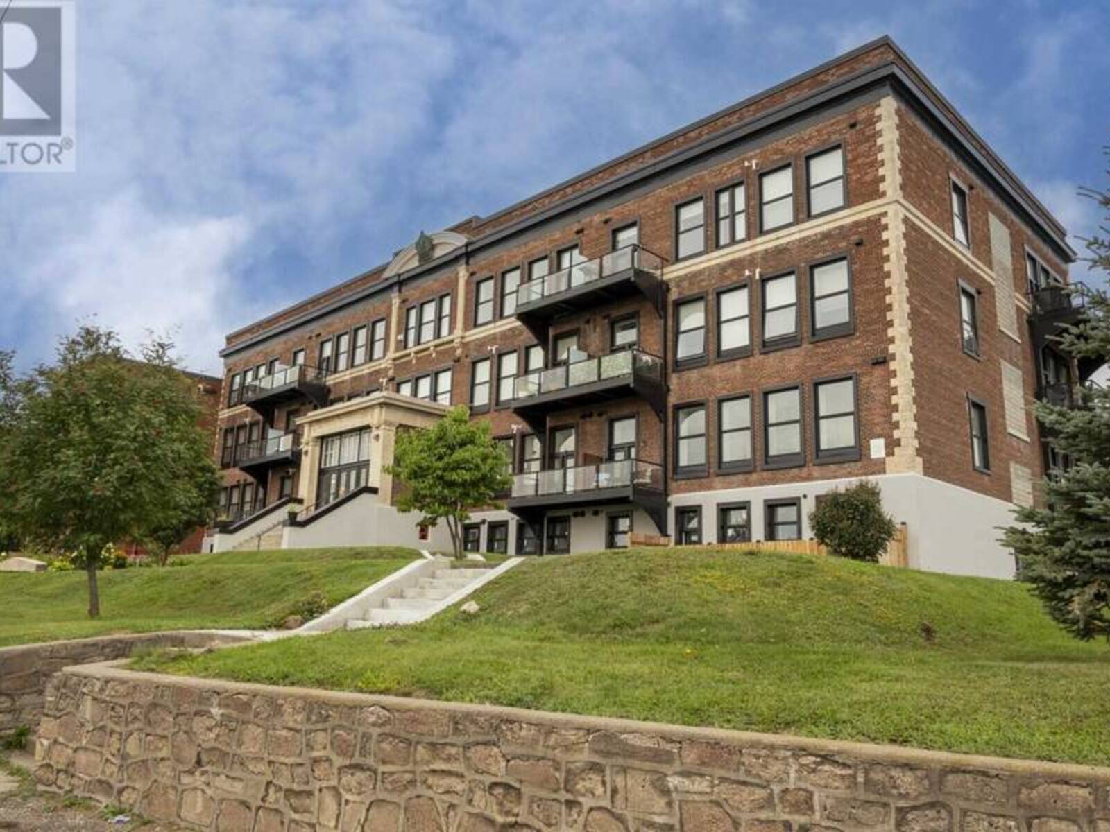 96 High St North Suite 2413, Thunder Bay, Ontario P7A 5R3