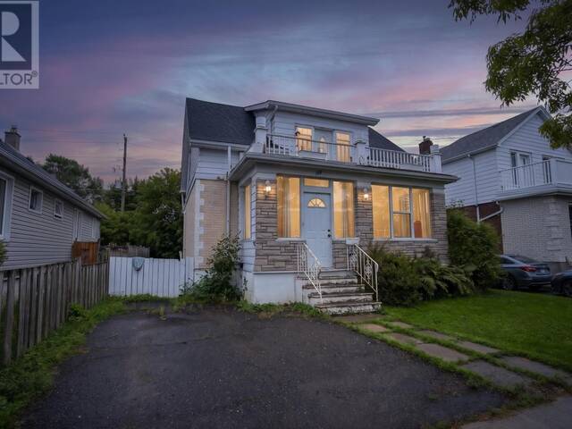 308 Archibald ST N Thunder Bay Ontario, P7C 3Y4 - 4 Bedrooms Home For Sale